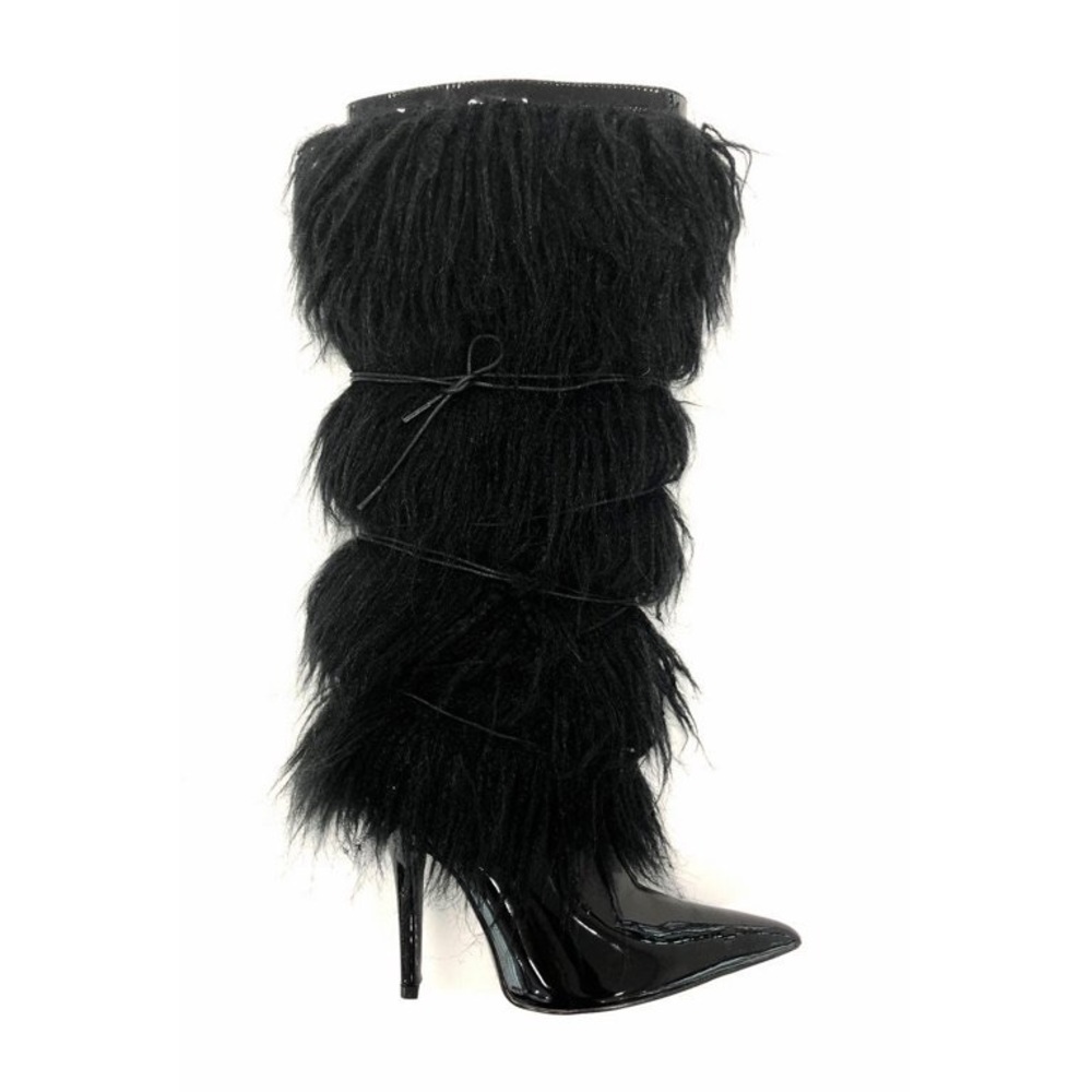 FUR BOOTS